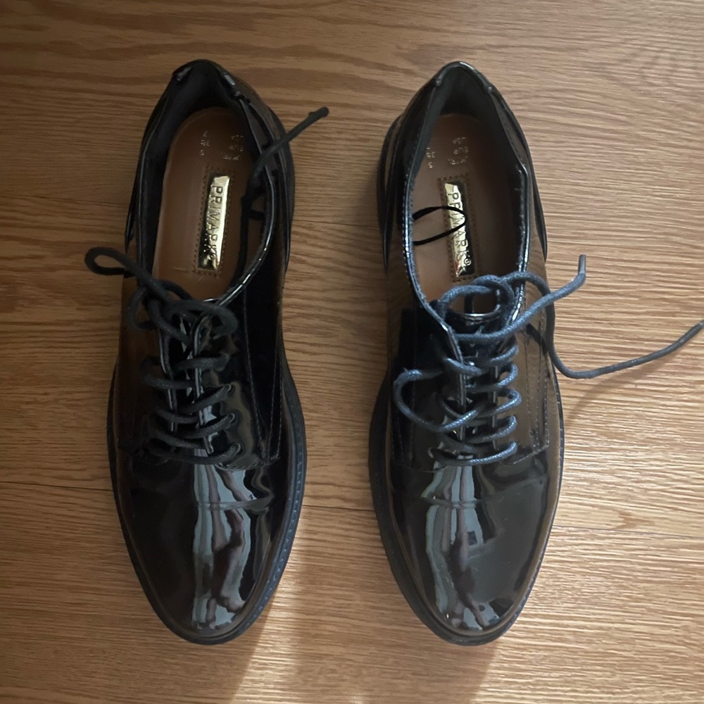 primark, black 7 size. Used only one time ,new. perfect condition.